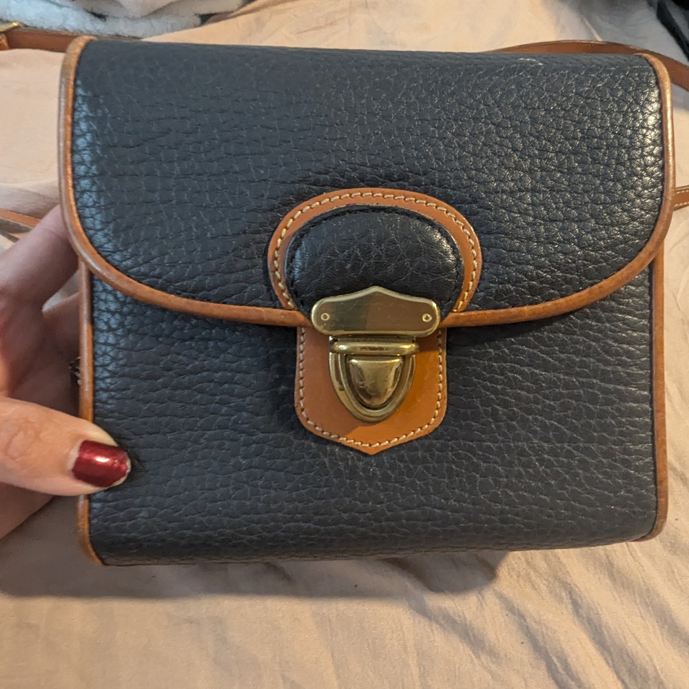 Vintage Dooney & Bourke Black Leather Crossbody Bag - Picture 2 of 8